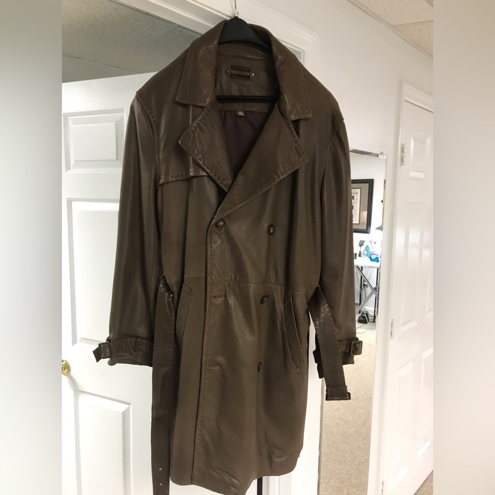 Beautiful soft leather full length coat . Extremely Classy. Thanks